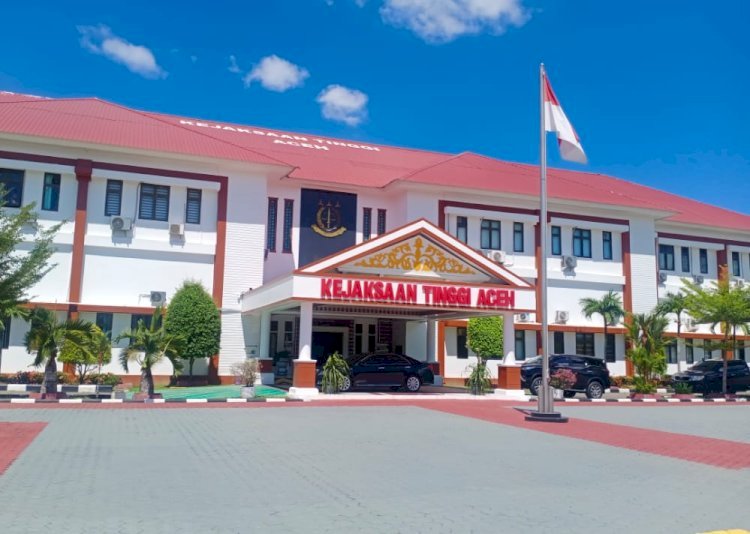 Kejati Aceh Serahkan Penanganan Dugaan Penyimpangan Pengadaan Seragam Sekolah ke Kejari Aceh Singkil