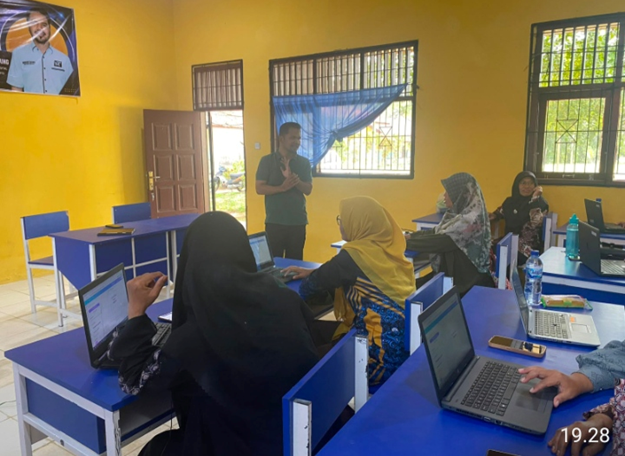 Pembelajaran Dituntut Lebih Kreatif, SMP 2 Singkohor Gelar Guru Melek Digital