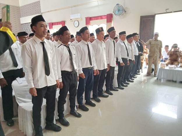 Camat Gunung Meriah Lantik 14 BPKam, Tegaskan Harus Kritis dan Solutif